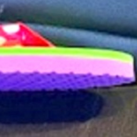 Kid's Unisex Top Flip Flop Slippers for Kids Whimsical Design Sz: 3-4 - Picture 5 of 5